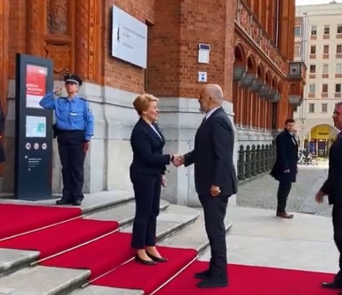 Rama në Gjermani, takohet me kryetaren e Bashkisë së Berlinit (VIDEO)