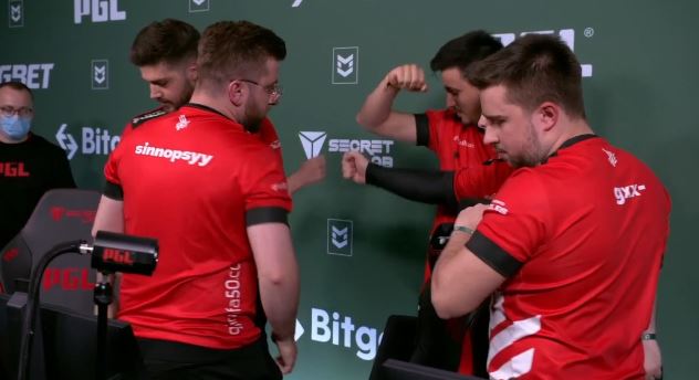 Bad News Eagles mposhten në mapën e parë