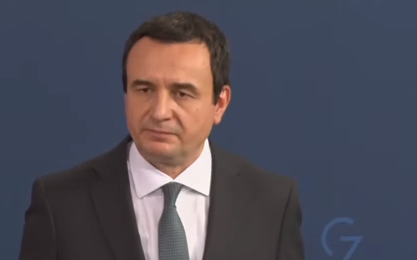 Kurti: Nëse e duam atdheun siç e deshën dëshmorët si Bahri Fazliu, le të ecim rrugës së tyre