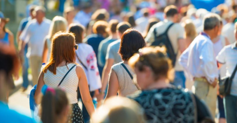 Shqipëria po plaket shpejt, mosha e mesme e grave arrin 39.1 vjeç, e burrave 37.3