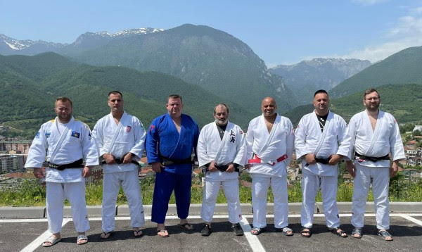 ​Ekipi anglez i xhudos vjen në Kosovë me qëllim të rritjes së performancës së tyre
