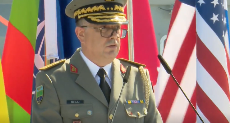 Kush është gjeneralmajor Bajram Begaj, i propozuar për president të Shqipërisë?