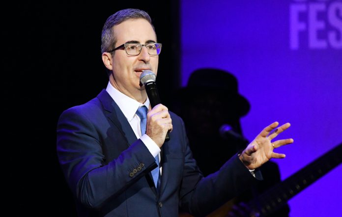 John Oliver, i zemëruar me rastin Roe v Wade