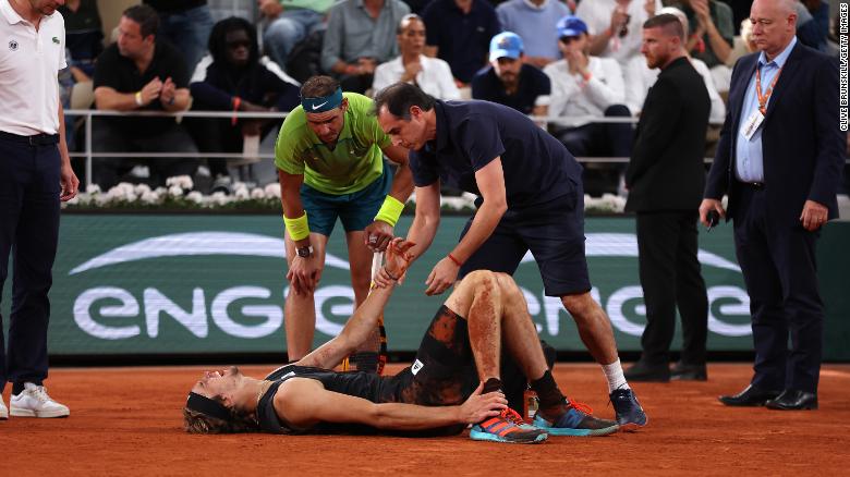 Nadal kalon në finalen e “French Open” pasi Zverev tërhiqet për shkak të lëndimit