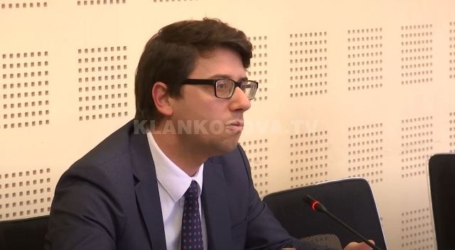 Veteranët nuk “ia lanë shenjë” Muratit të financave (VIDEO)