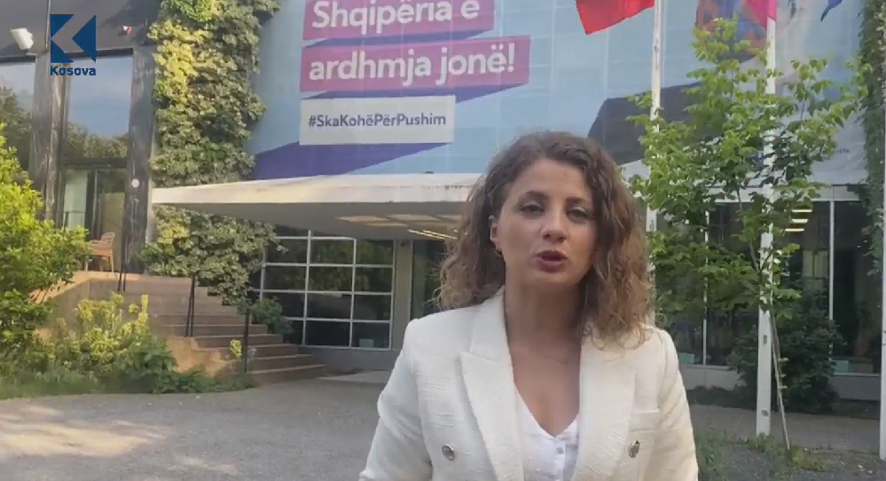 PS-ja ende nuk e ka zyrtarizuar emrin për presidentin e ri të Shqipërisë (VIDEO)
