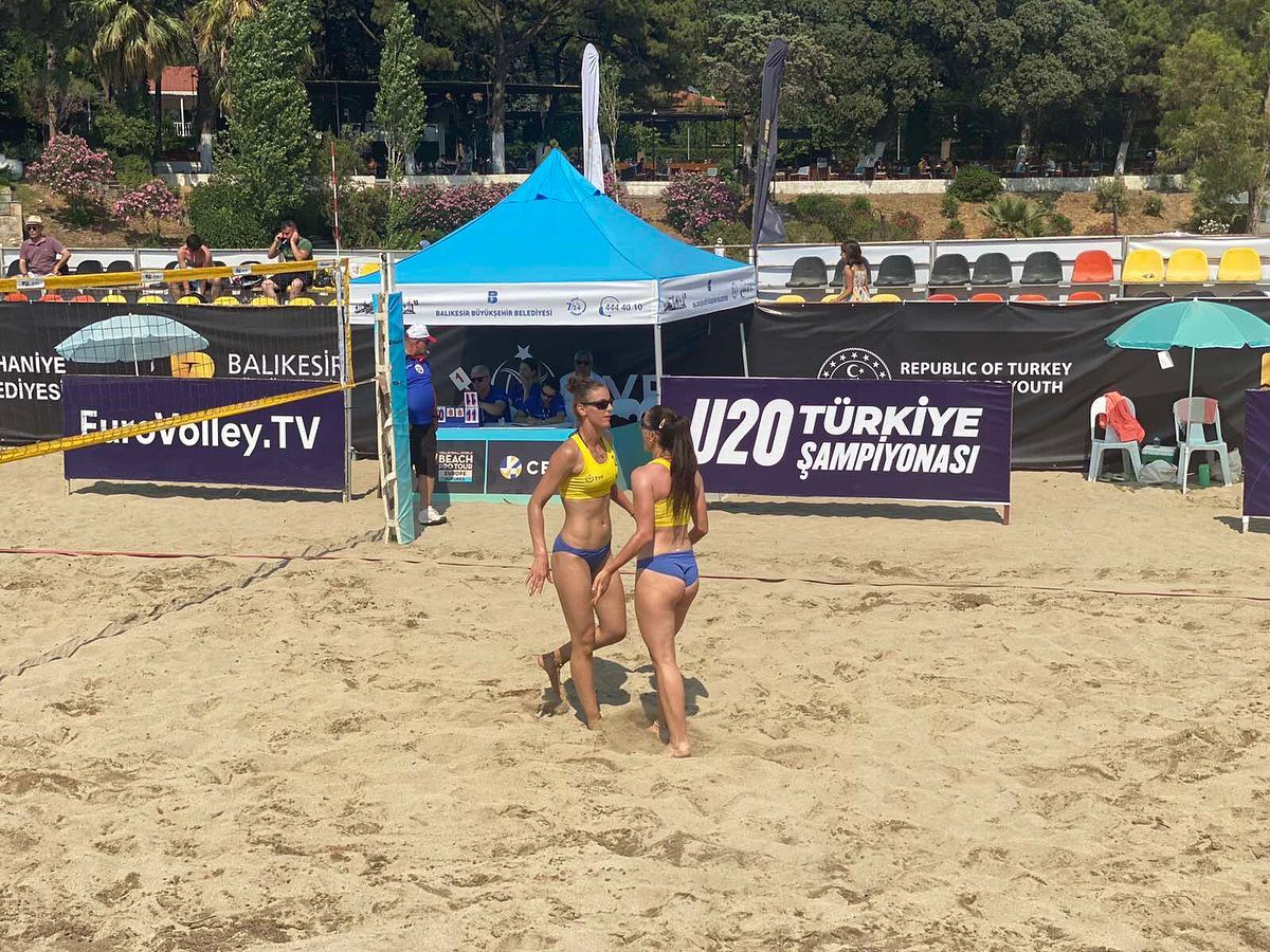 Vashat dardane kalojnë në gjysmëfinale të Kampionatit Ballkanik të volejbollit në rërë