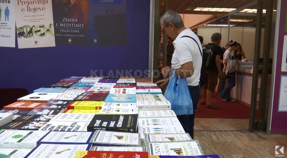 Librat e panairit, imunë nga shtrenjtimi (VIDEO)