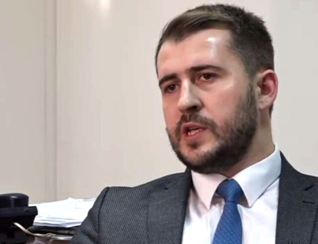 Lushtaku: Jemi në bisedime edhe me deputetët joshqiptarë për ta votuar Trustin
