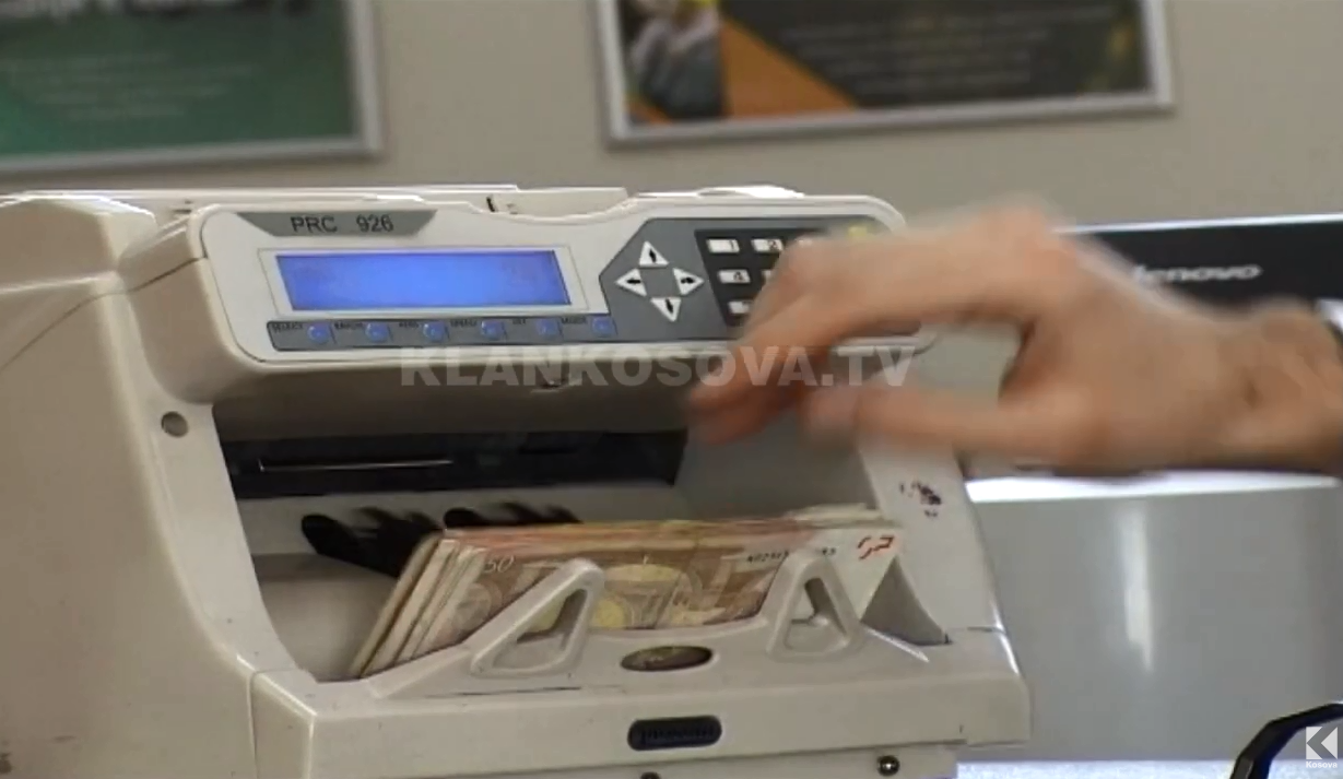 Qeveria nuk do t'i ekzekutojë pagat e shtatorit për grevistët