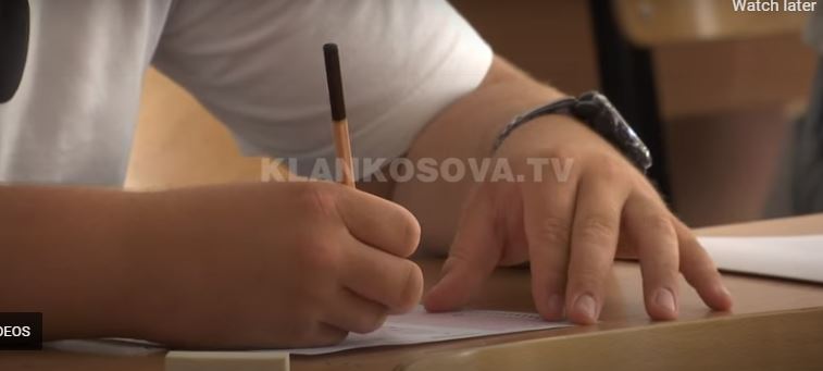 MAShTI jep detaje për rezultatet e testit të klasava të nënta - pikët më të larta në lëndën e gjuhës angleze
