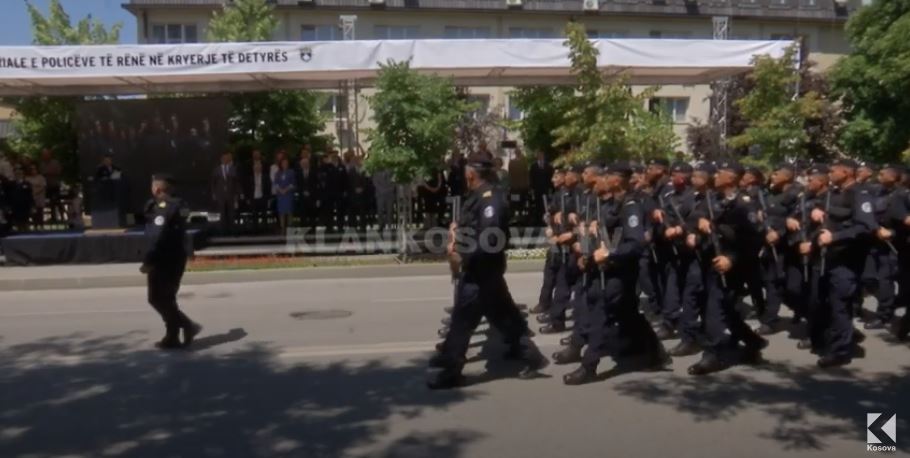 Kujtohen policët e rënë në detyrë (VIDEO)