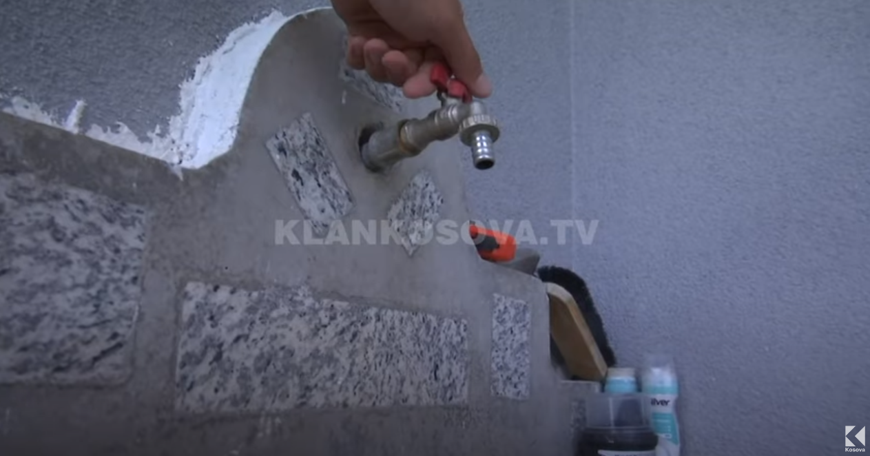 IKSHPK: Uji në Kaçanik s’i plotëson kushtet për pije (VIDEO)