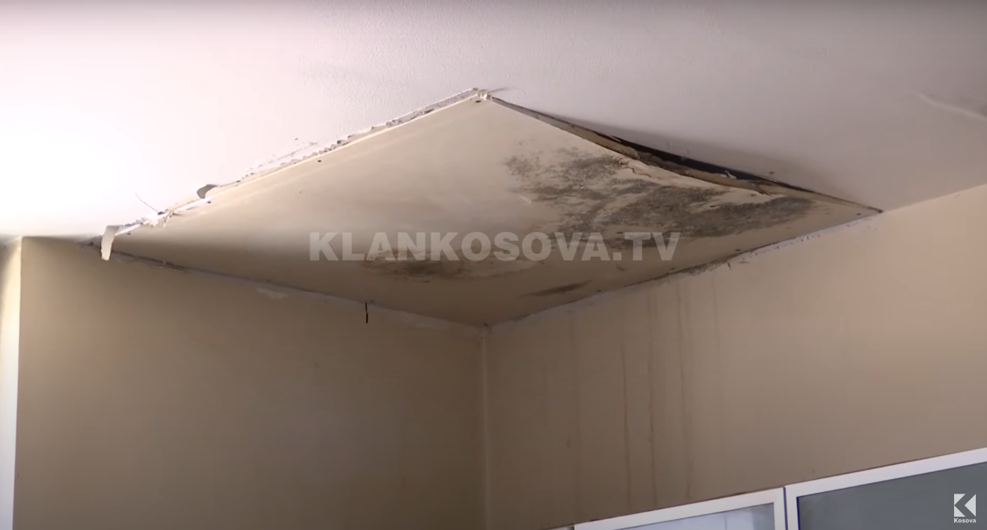 Myk e lagështi në Psikiatrinë e QKUK-së (VIDEO)