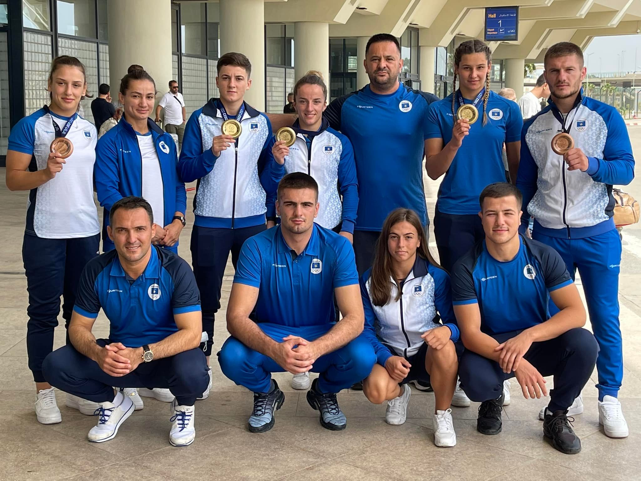 Sportistët kosovarë kthehen në atdhe me gjashtë medalje nga Lojërat Mesdhetare