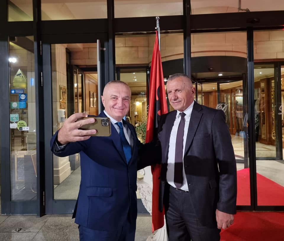 Meta në vizitë lamtumirëse në Luginë, Kamberi: Faleminderit për përkrahjen e dhënë