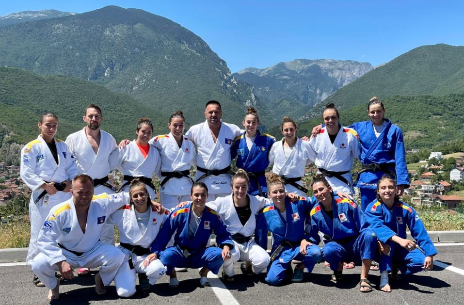 Ekipi spanjoll viziton për herë të parë Qendrën Kombëtare të Xhudos në Pejë