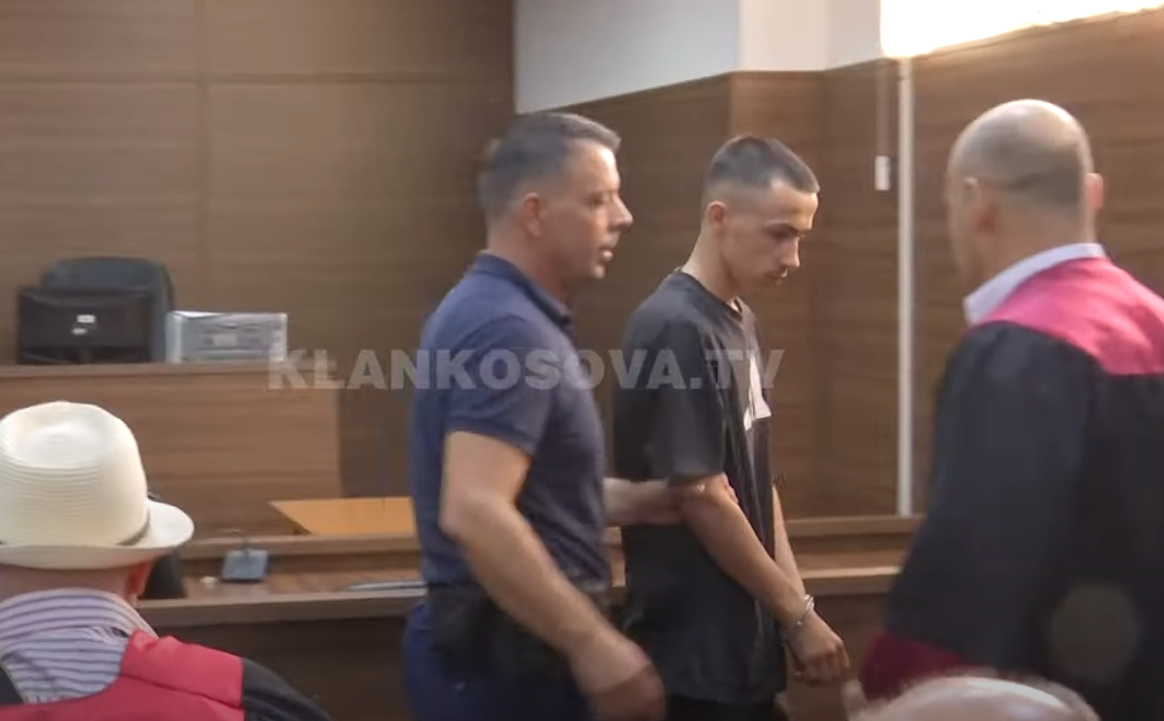E vrau “pse po e këqyrte”, i jepen 17 vjet burg (VIDEO)