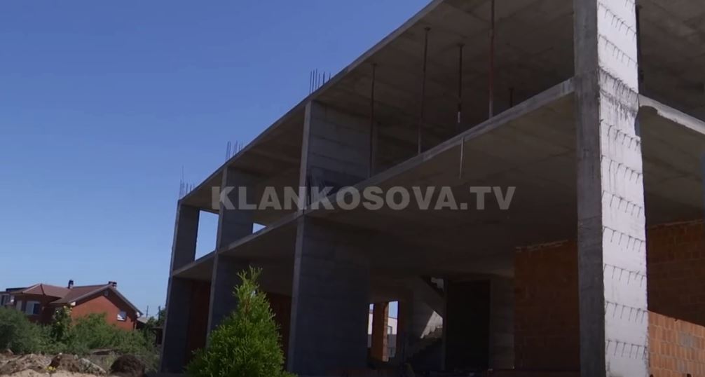Një objekt i dyshimtë po ndërtohet në Çagllavicë (VIDEO)