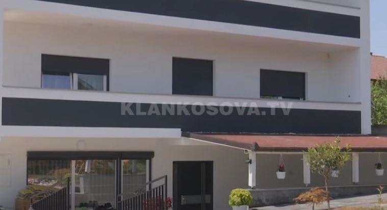 Suharekë: 9 mijë euro dëmi i shkaktuar nga hajnat, familja ishte në aheng (VIDEO)