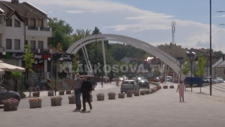 Helveta: Muharremaj më i pëlqyeri, Millosheviq më “i keqi” (VIDEO)