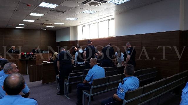 Gjykimi ndaj Krivaqës e Sejdiut fillon nga ora 13:00 - u shty për pak orë