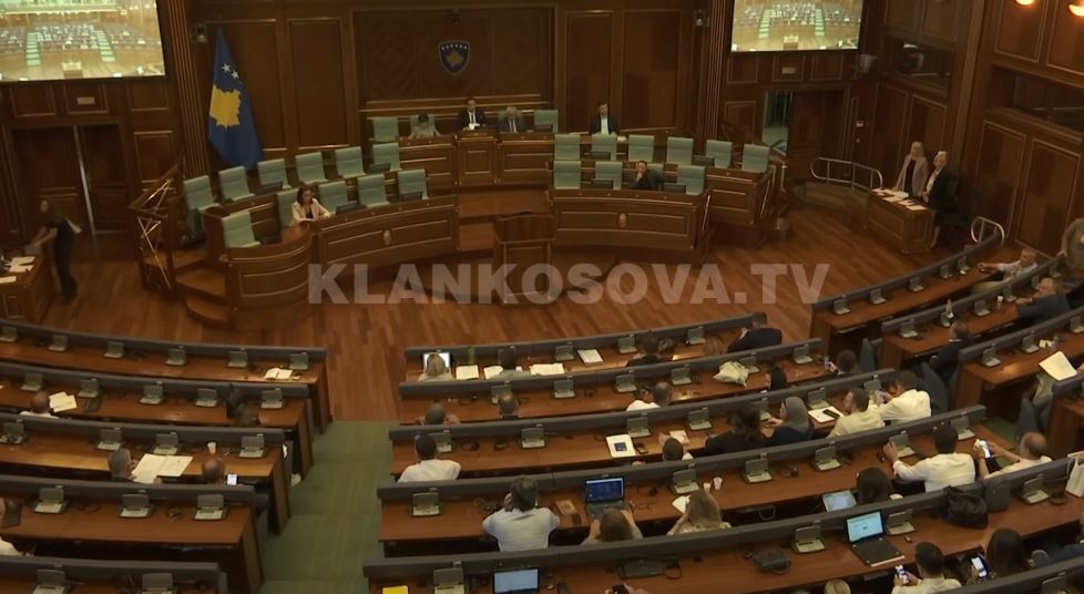 Opozita nuk i beson qeverisë për veting (VIDEO)
