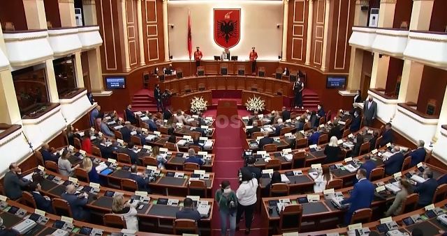 Cila është lidhja e Skënderbeut me Dick Martyn? (VIDEO)