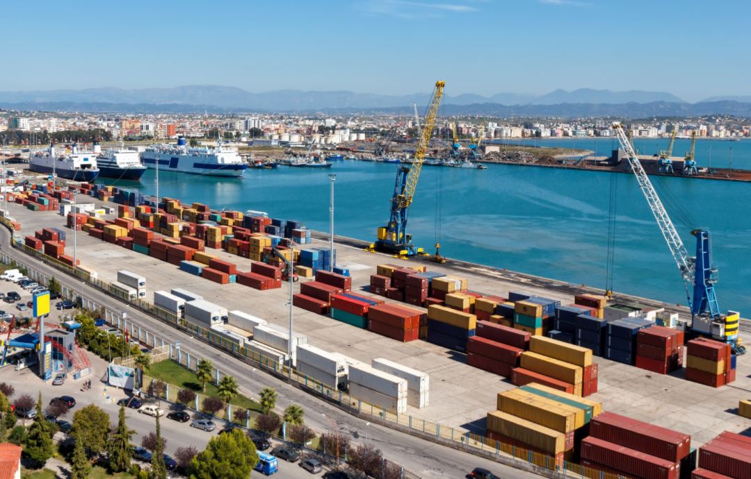 Sekuestrohen 80 mijë litra naftë e kontrabanduar në Portin e Durrësit (VIDEO)