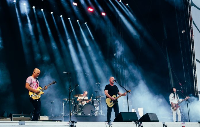 Pixies me koncert në Manchester