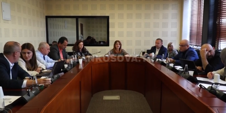 Shëndetësi - Pushteti nuk përkrah projektligjet e opozitës (VIDEO)