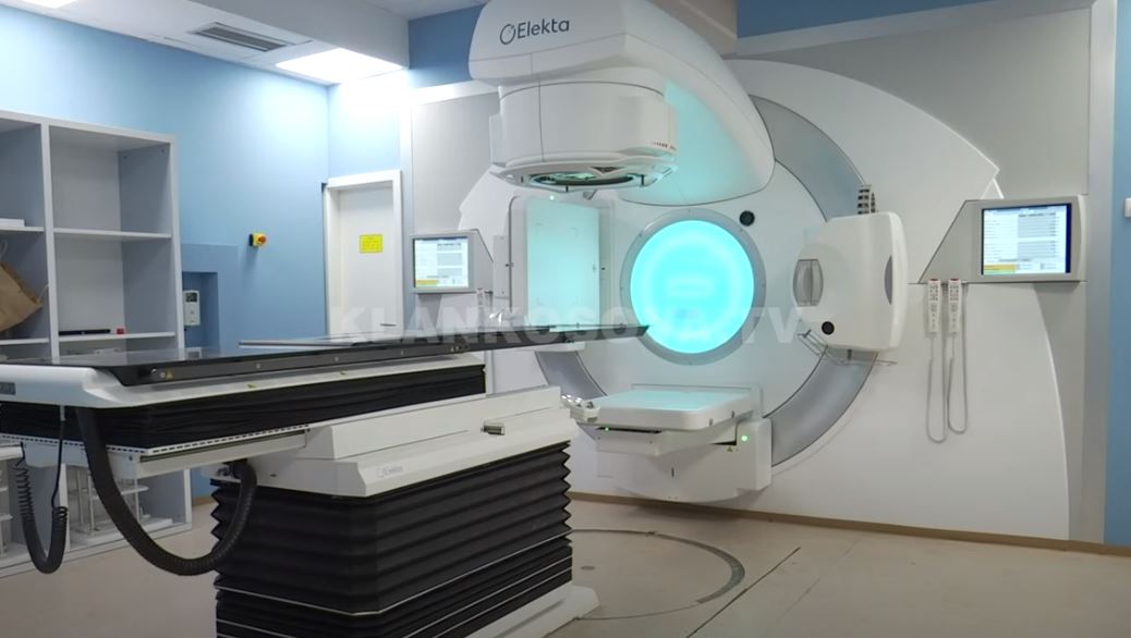 Nga nesër kthehet në funksion shërbimi i radioterapisë në Klinikën e Onkologjisë (VIDEO)