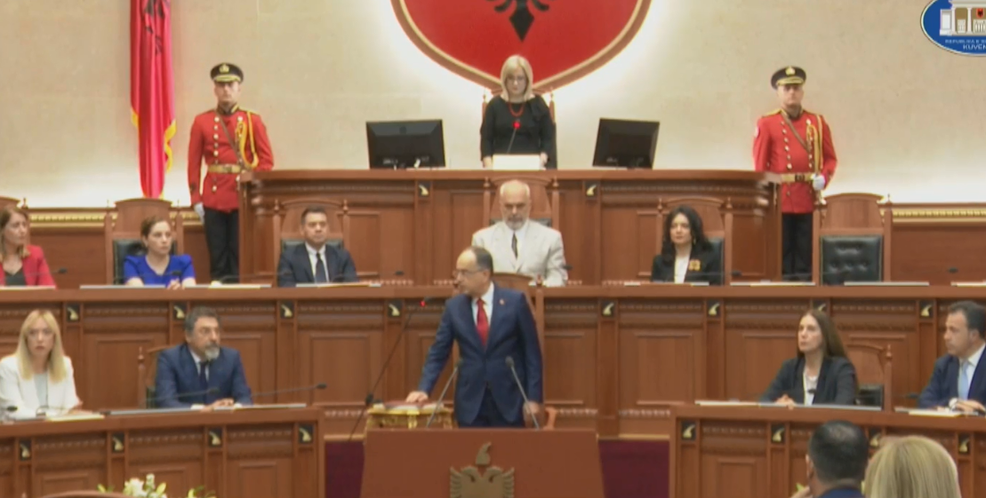 Betohet presidenti i Shqipërisë, Bajram Begaj (VIDEO)