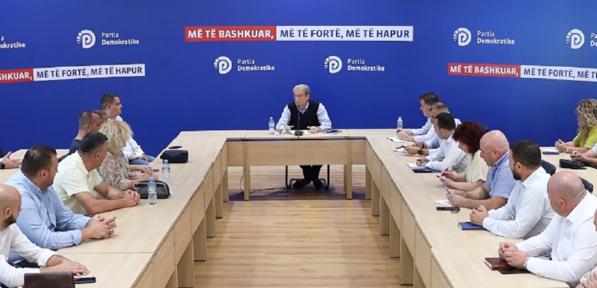 Berisha, porosi kryetarëve të degëve: Jini aktivë në rrjetet sociale, me Facebook fitohen zgjedhjet