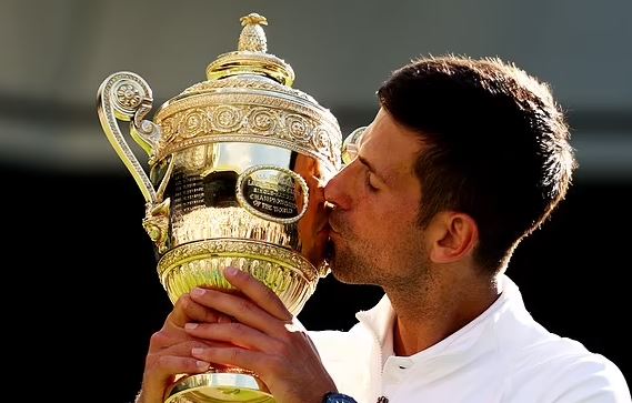 Refuzimi për t’u vaksinuar, Gjokoviq s’lejohet të marrë pjesë në US Open