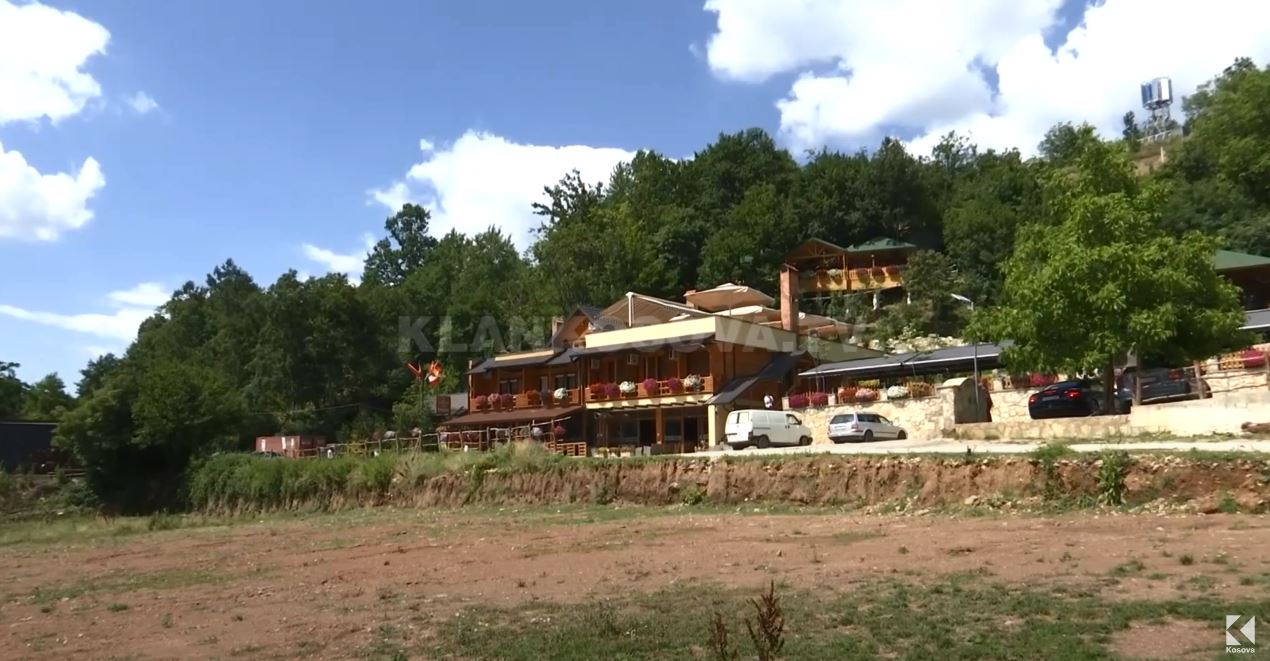 Serbë e shqiptarë bëjnë dallavere me 10 hektarët 1 milionësh (VIDEO)