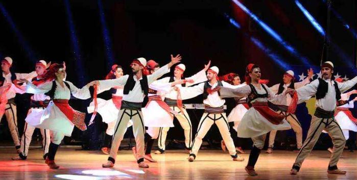Tirana pret tetë ansamble të huaja në Festivalin Ndërkombëtar të Folklorit