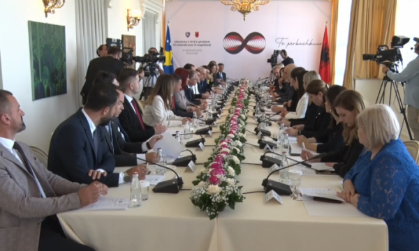 Shqipëri-Kosovë, hyn në fuqi marrëveshja për njohjen e sigurimeve shoqërore
