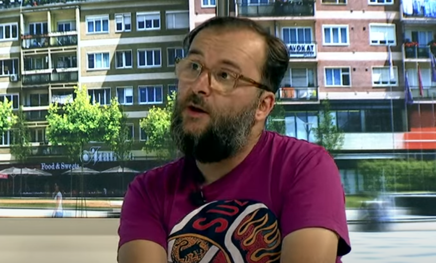 Reçica: 500 euro, rroga e një kamerieri në kryeqytet (VIDEO)