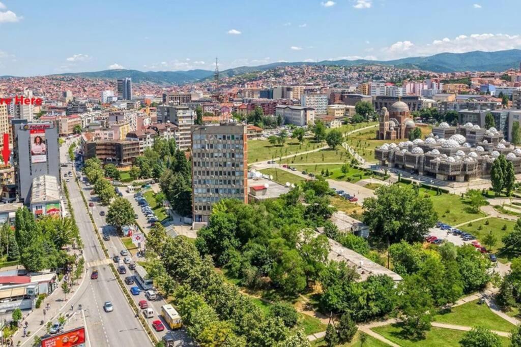 Në Prishtinë një natë në një apartament kushton 80 euro (VIDEO)