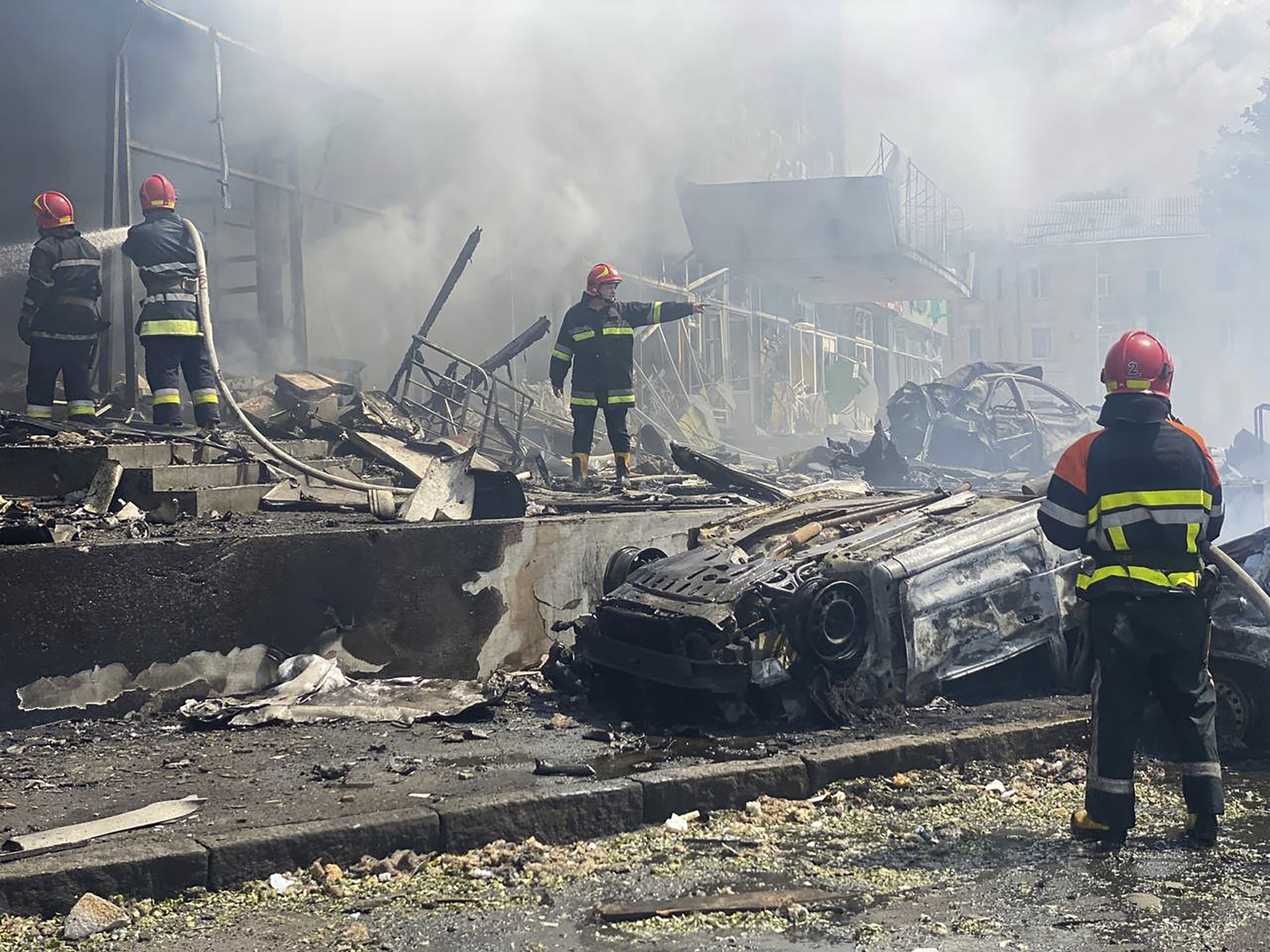Sulmi rus në Ukrainën qendrore vret 12 persona, përfshirë një fëmijë