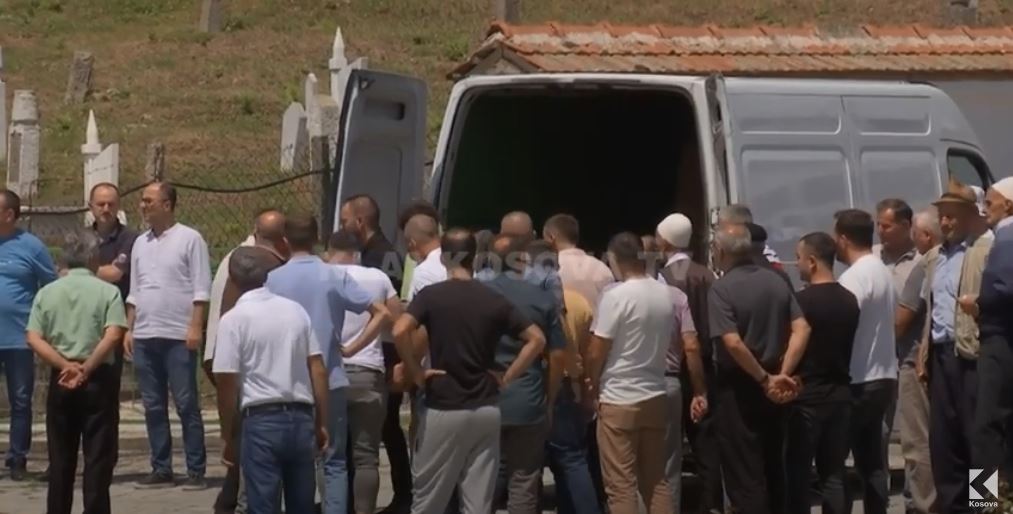 Vdes 60-vjeçari nga shpërthimi i bombolës (VIDEO)