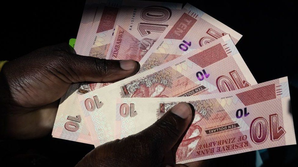 Zimbabve do të stampojë monedha ari për ta penguar ngritjen e çmimeve
