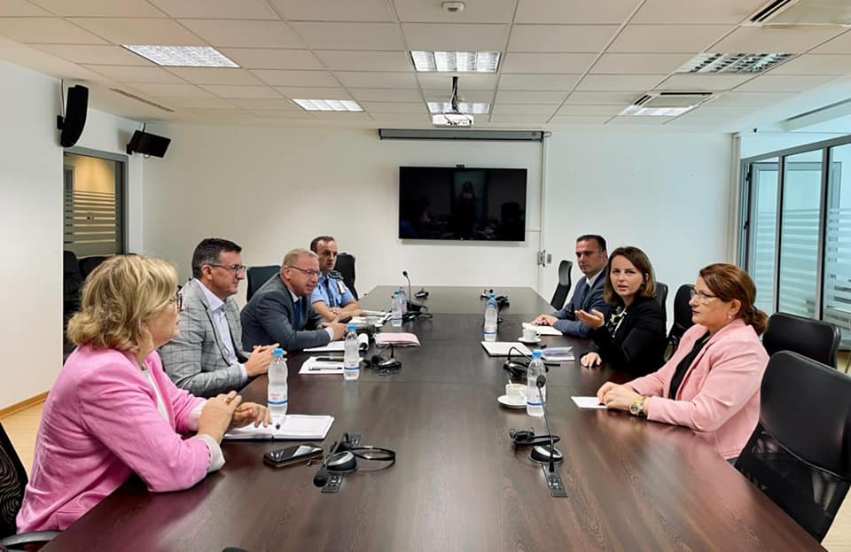 Pas dhunimit të 11 vjeçares, qeveria do të krijojë Komision Profesional