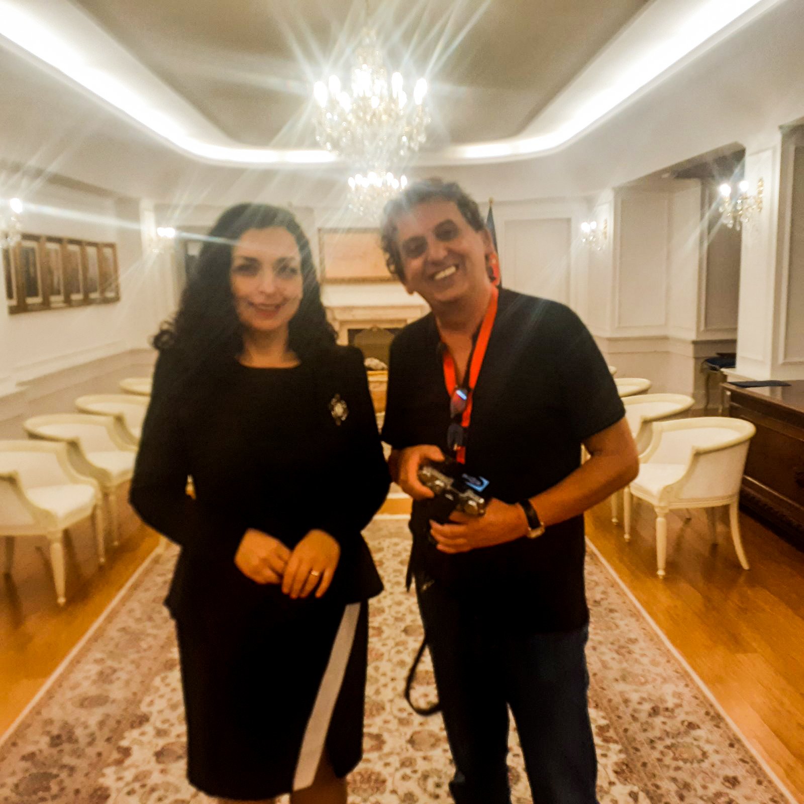 Fotografi ikonë i Prishtinës shkon në zyre të presidentes
