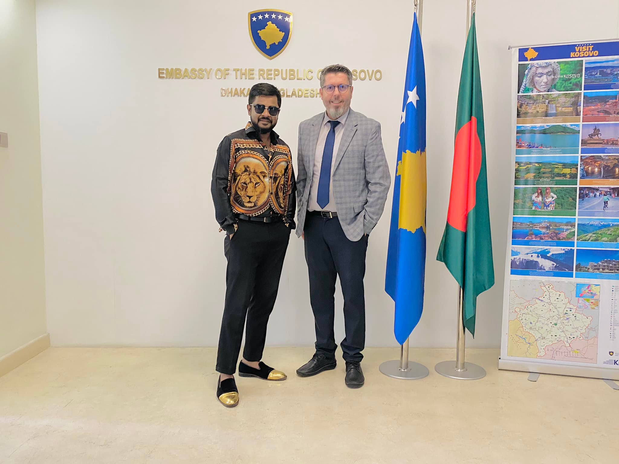 Artisti i njohur nga Bangladeshi shkon për vizitë në ambasadën e Kosovës në Dhaka