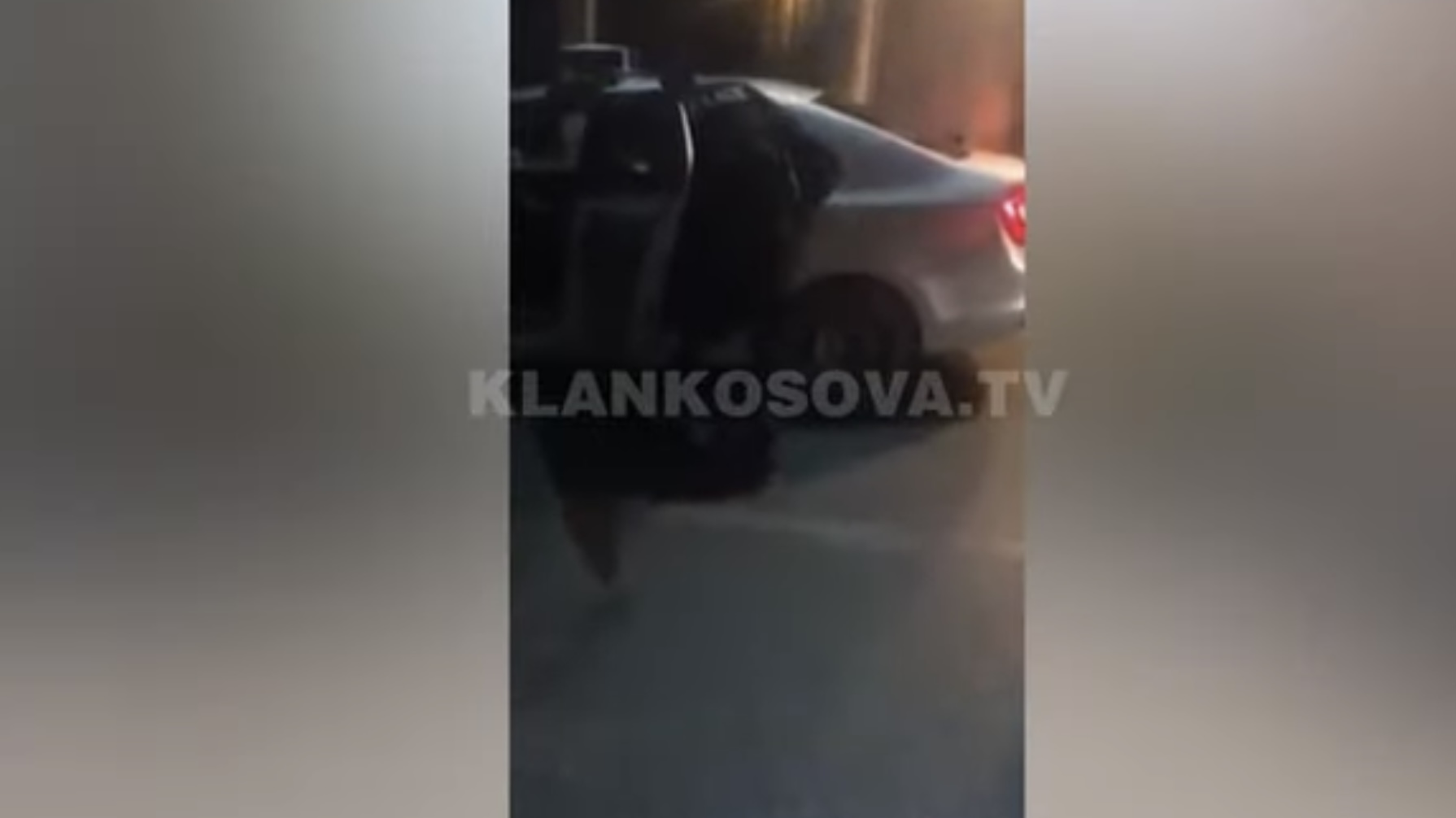 Hetohet polici që i bërtiti një motoçiklisti (VIDEO)