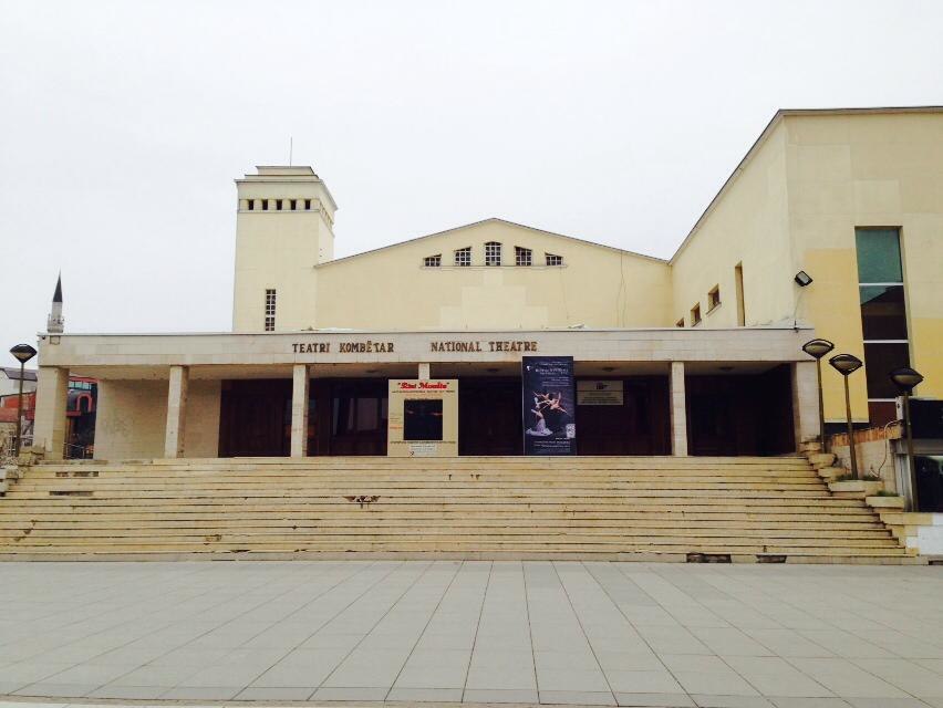 ​Teatri Kombëtar i Kosovës dy muaj pa shfaqje teatrale për shkak të restaurimit të objektit