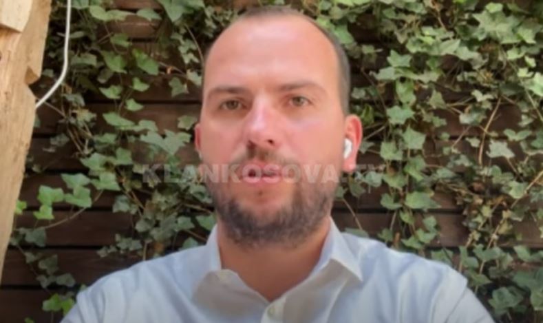 Serbët e ndalin, Kastrati s’i “tradhtoi” Vetëvendosjen dhe UÇK-në (VIDEO)