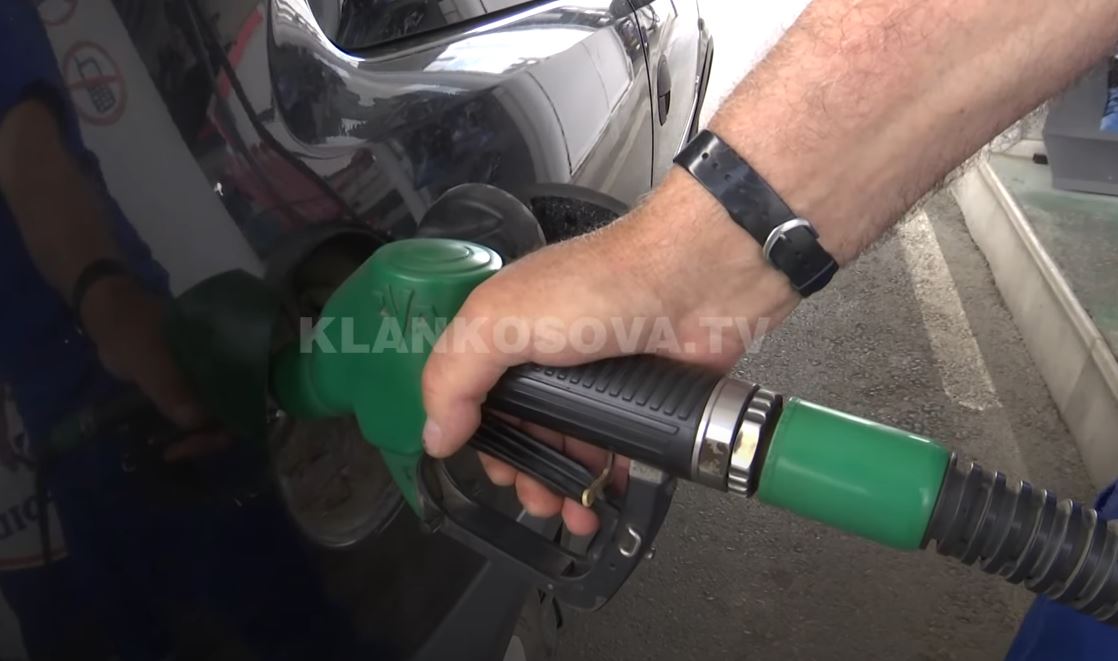 Qeveria paralajmëron kthimin e çmimit tavan për naftën (VIDEO)